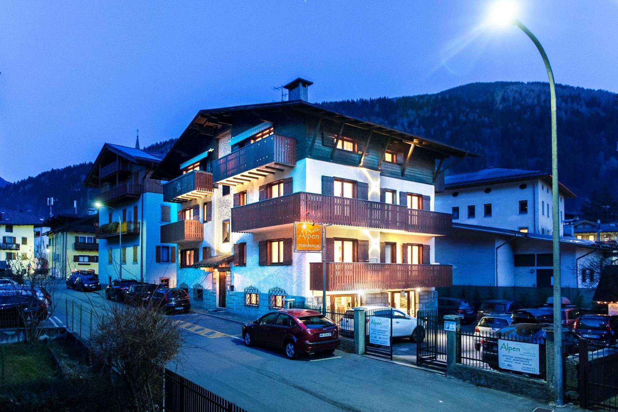 بينْسولُ Residence Alpen Casavacanze المظهر الخارجي الصورة